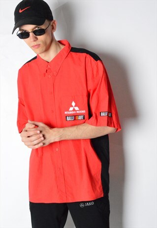 VINTAGE 90S RED EMBROIDERED RACING SHORT SLEEVE SHIRT