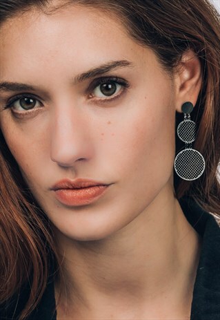 BLACK GRID STYLE EARRINGS
