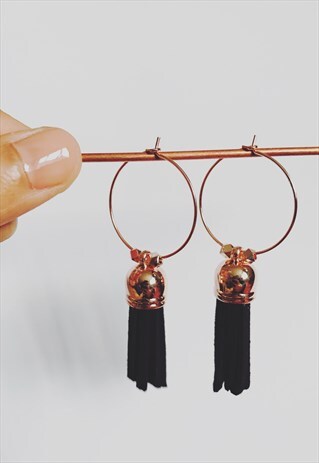 THE ABSTRACT BEE HOOP EARRING IN ROSE GOLD WITH BLACK TASSEL
