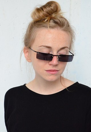 VINTAGE 90S BLACK SUNGLASSES