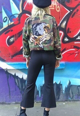 CROPPED CAMO JACKET WITH EAGLE MOTIF