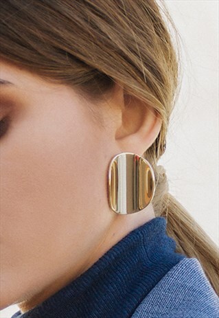 GOLD CURVE EARRINGS