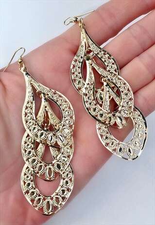 GOLD COLOURED LEAF EARRINGS