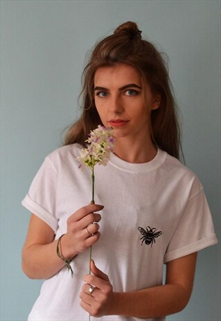 BABY BEE EMBROIDERED WHITE T-SHIRT