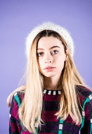VINTAGE HAT IN WHITE