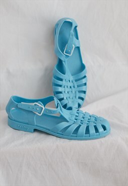 Vintage 80s Beach Jelly Sandals in Pastel Blue