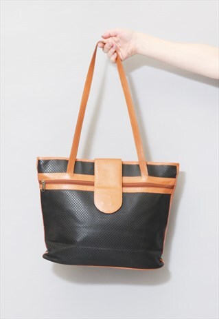 VINTAGE 1970'S BLACK FAUX LEATHER SHOULDER BAG