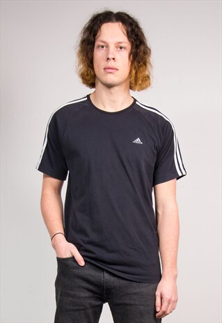 VINTAGE 90'S BLACK ADIDAS T-SHIRT