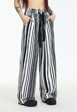 Women's Black white striped pleated drawstring pants
