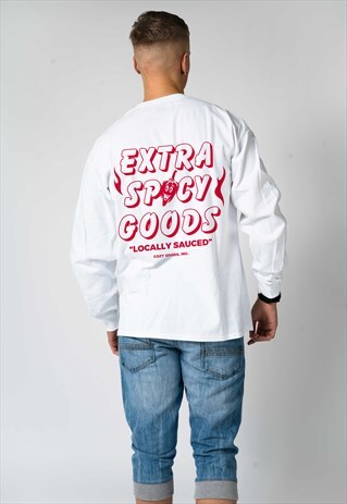 WHITE OVERSIZED COZYSPICE LONGSLEEVE T-SHIRT