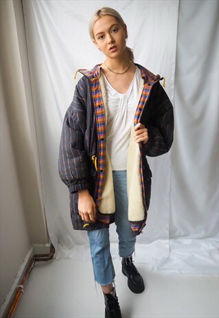 VINTAGE BLACK ZIP UP JACKET WITH COLOURFUL EMBROIDERY