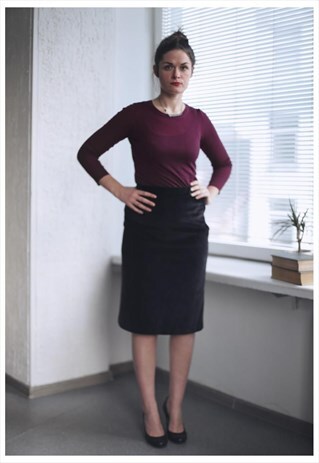 VINTAGE 80'S BLACK VELVET MIDI SKIRT