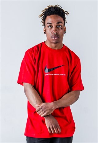 VINTAGE Y2K NIKE T-SHIRT IN RED WITH BIG SWOOSH