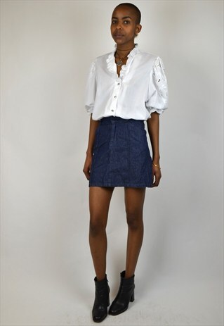 VINTAGE 80'S EYELET LACE DETAIL BLOUSE
