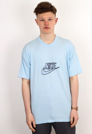 VINTAGE NIKE T SHIRT