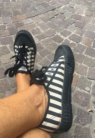 VINTAGE CLUB SNEAKERS IN BLACK AND WHITE NEW