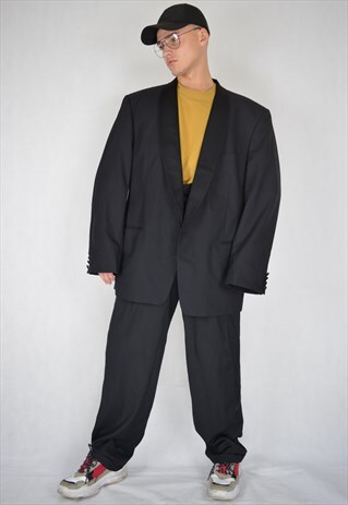 VINTAGE BLACK OVERSIZE CLASSIC RAVE SUIT