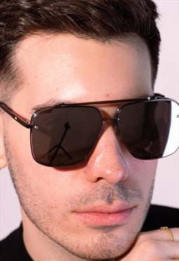 Aviator Sunglasses in Gunmetal frame with Smoke Mirror len