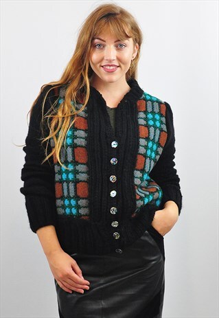 VINTAGE CARDIGAN IN GEOMETRIC PATTERN GRANNY KNIT