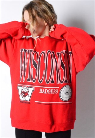 VINTAGE 90S RED UNIVERSITY OF WISCONSIN BADGERS SWEATSHIRT