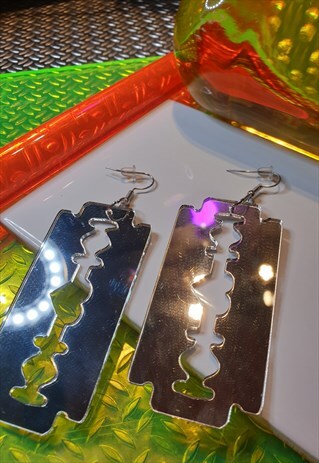 SHINY RAZOR ACRYLIC EARRINGS