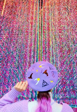 LILAC BERET WITH HARRY POTTER WIZARD EMBROIDERY