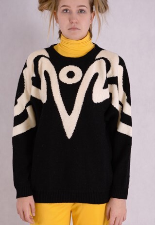 VINTAGE 90S GRAPHIC PATTERN CHUNKY BLACK AND WHITE PULLOVER