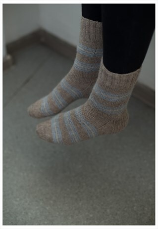 BROWN STRIPED HANDMADE KNITTED WOOL SOCKS