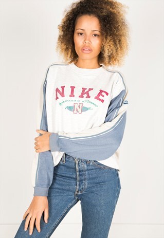 VINTAGE 90S USA NIKE SWEATSHIRT