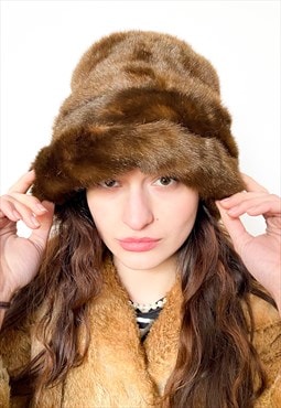 Vintage 90s warm faux fur hat in brown