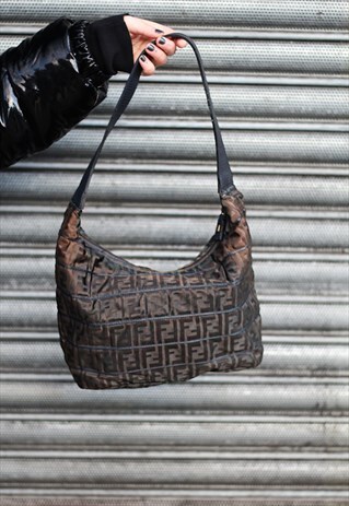 VINTAGE RARE FENDI SIGNATURE LOGO SHOULDER BAG