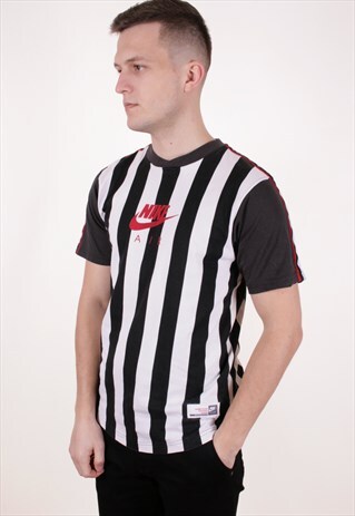 90S VINTAGE NIKE T-SHIRT AA8941