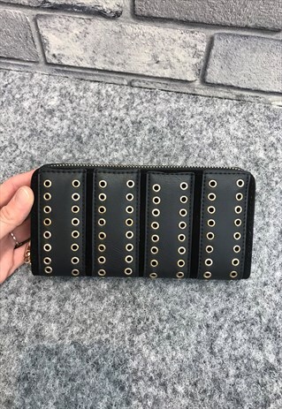 BLACK STUDDED PURSE