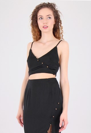 BLACK V NECK BUTTON FRONT STRAPPY CROP TOP