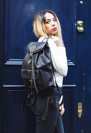 THE BLACK HUNTER LEATHER BACKPACK (MEDIUM)