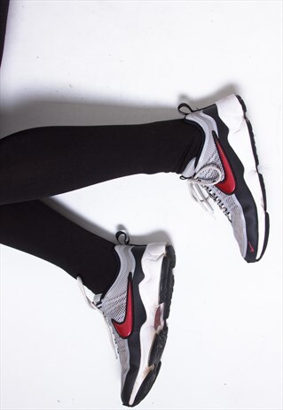 NIKE AIR ZOOM SPRDN RED METALLIC TRAINERS ID:9018