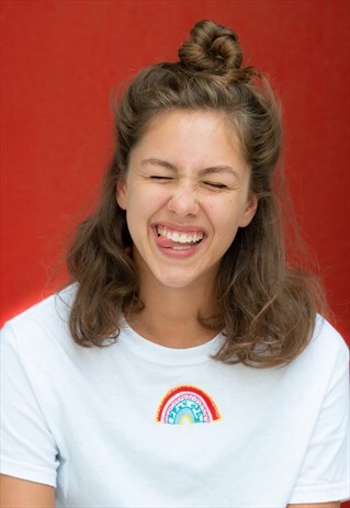 UNISEX T-SHIRT IN WHITE WITH RAINBOW EMBROIDERY