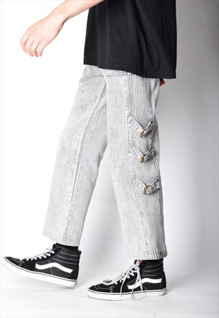 VINTAGE 90S UNISEX GREY ACID WASH BUCKLE JEANS W28