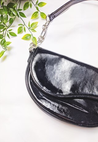 black shoulder bag with silver chain strap