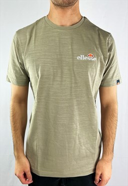 ellesse Spellout T-Shirt in Khaki Green
