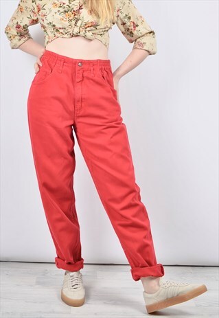 VINTAGE 80S HIGH WAIST MOM JEANS IN RED DENIM