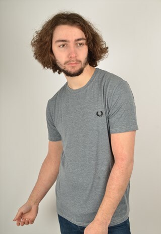 VINTAGE FRED PERRY T-SHIRT IN GREY