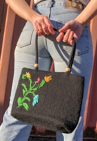 VINTAGE 70S WOOL BAG WITH FLORAL EMBROIDERY