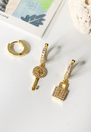 LOCK & KEY HUGGIE HOOPS SET