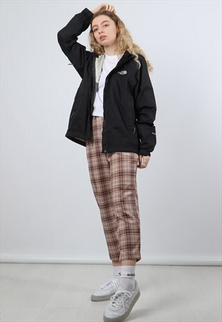 VINTAGE THE NORTH FACE MEDIUM BLACK LIGHTWEIGHT JACKET