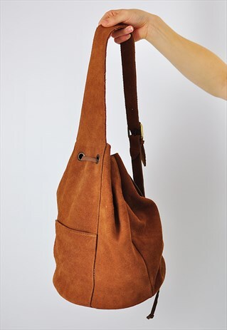 VINTAGE LIGHT BROWN SUEDE SHOULDER BUCKET BAG