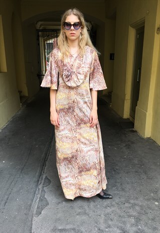 VINTAGE 70' BEAUTIFUL BESPOKE MAXI DRESS WITH A RUFFLE