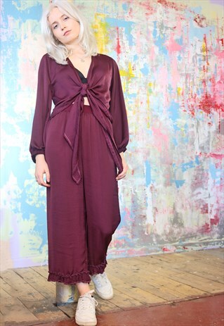 WRAP TOP IN DEEP PURPLE SILKY FABRIC