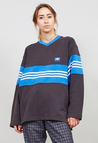 OVERSIZED ELECTRIC BLUE AND BLACK ADIDAS VINTAGE SWEATER