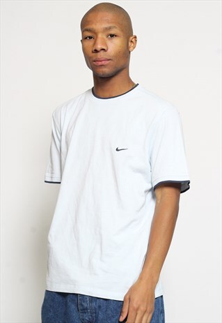 VINTAGE NIKE T-SHIRT
